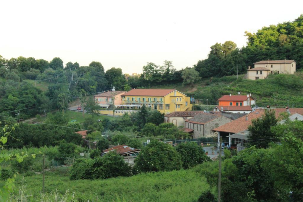 Belvedere Resort Ai Colli Galzignano Terme Bagian luar foto